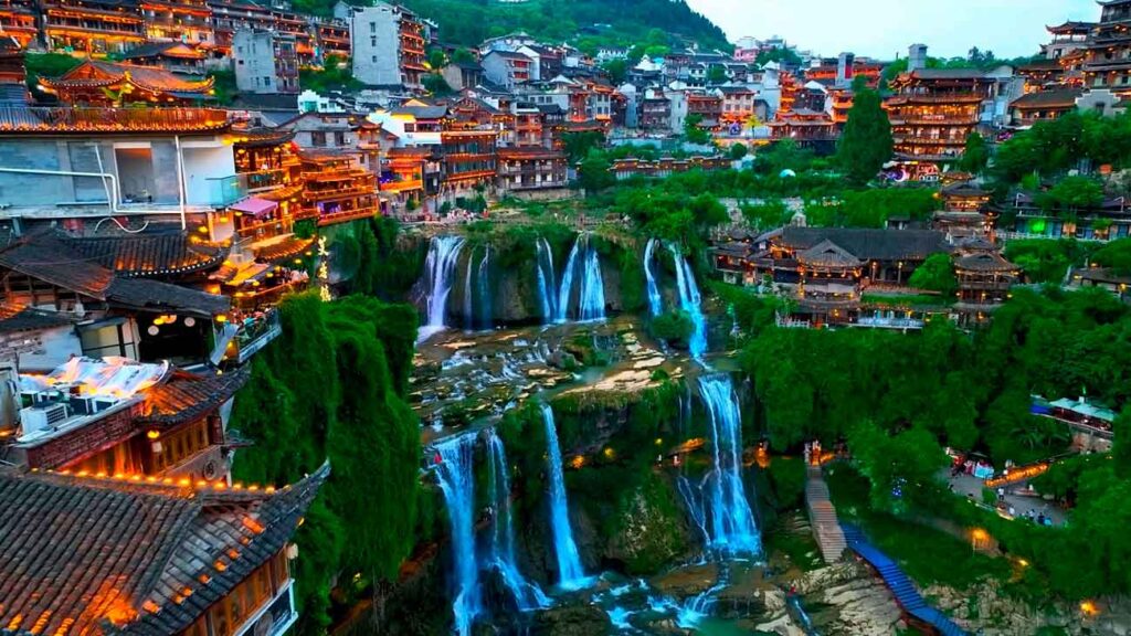 furong pueblo china cascada