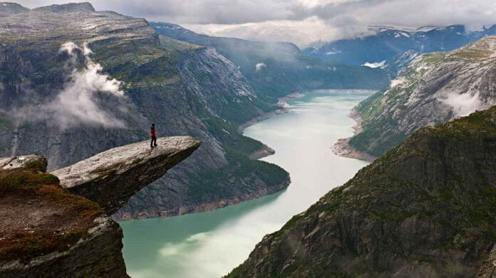 trolltunga-noruega-fiordo trolltunga noruega fiordo