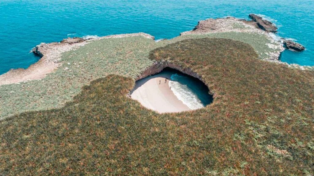 vista aerea playa escondida islas marietas