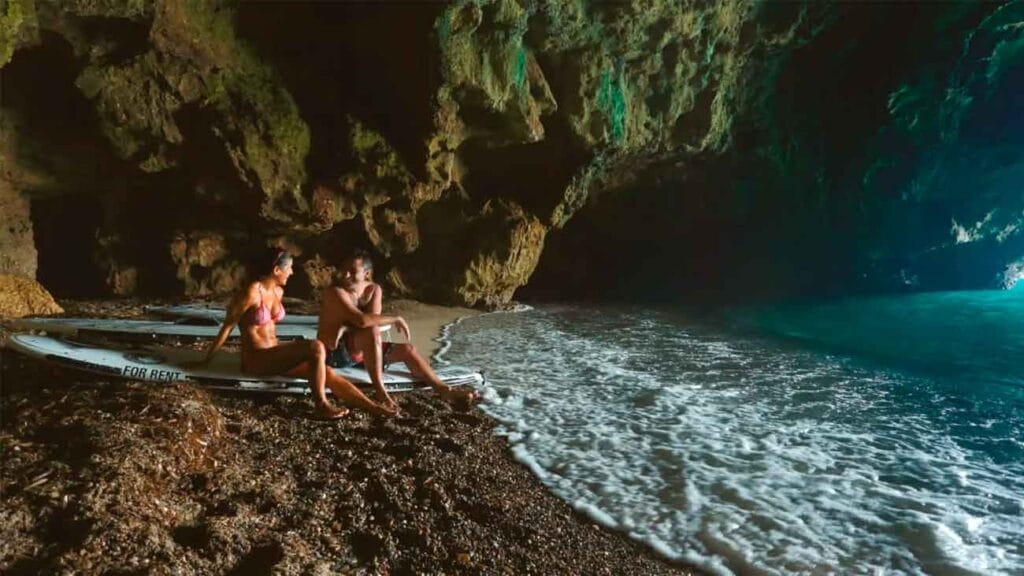cova del llop mari l hospitalet de i Infant playa