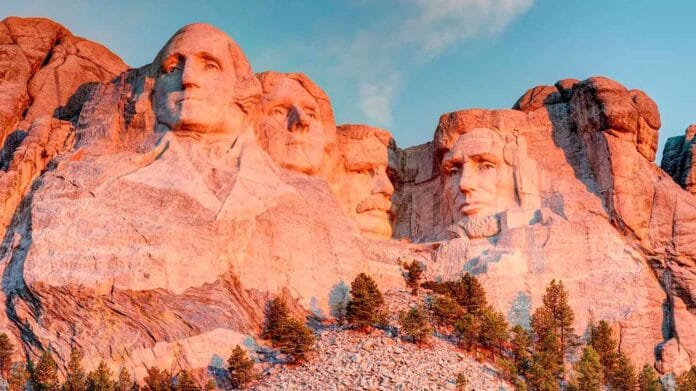 Cómo llegar al Monte Rushmore: guía paso a paso para visitar el monumento más emblemático de EE. UU